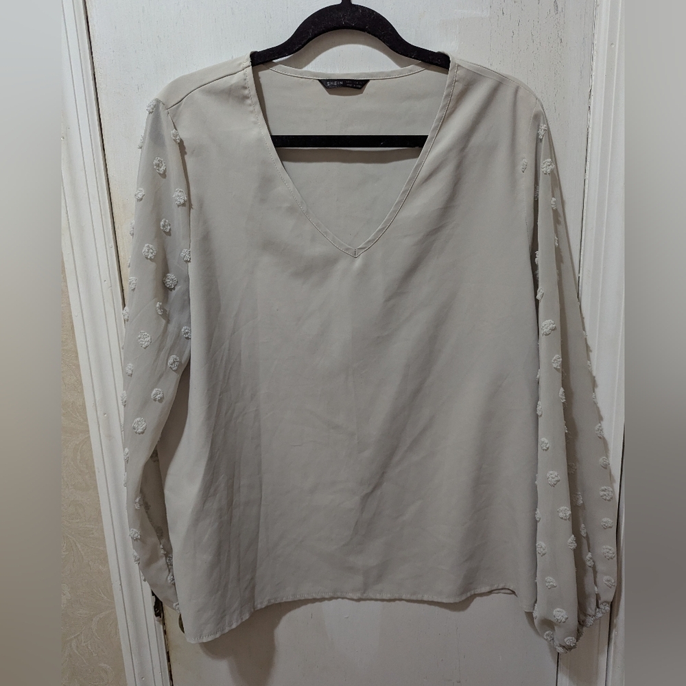 Shein XL Gray V-Neck Balloon Sleeves With Swiss Dot Blouse